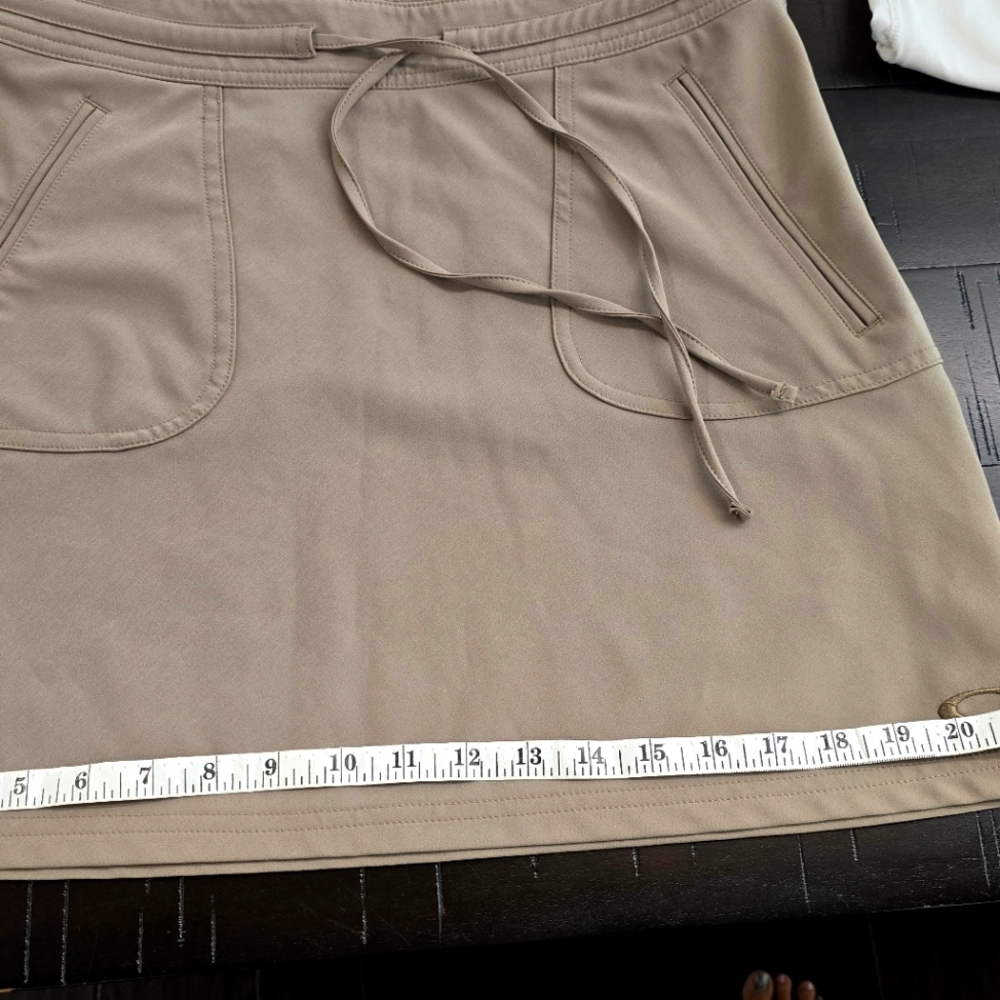 Oakley golf skirt